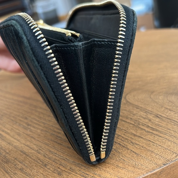 ‼️SALE‼️ Prada Nappa Gaufre Zip Around Wallet - Picture 8 of 13